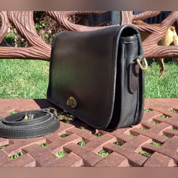 Vintage Coach Leather Penny Pocket Turn Lock Crossbody Bag - Picture 2 of 12